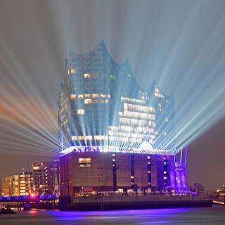 La Philharmonie de Hambourg a été inaugurée le 11 janvier 2017. [Reuters - Fabian Bimmer]