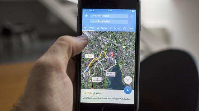 L'application Google Maps, sur un téléphone portable. [Keystone]