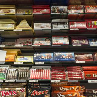 Les ventes de chocolat en Suisse ont reculé de 1,2% en 2016. [Keystone - Christian Beutler]