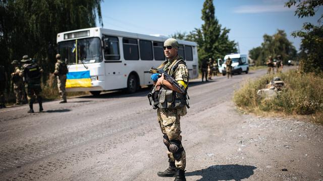 Un cessez-le-feu dans l'est de l'Ukraine devrait être appliqué pour la rentrée scolaire. [EPA/Keystone - Roman Pilipey]