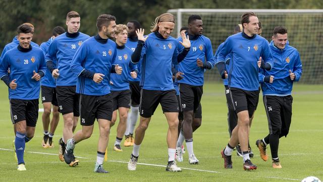 Les joueurs bâlois se préparent au choc contre Benfica. [Georgios Kefalas]