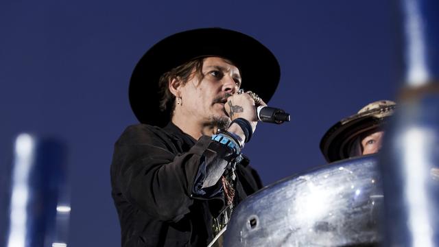 Venu présenter un film au festival rock britannique de Glaston, Johnny Depp s'est offert un gros dérapage sur Donald Trump.