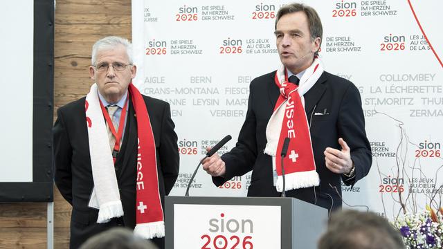 Hans Stöckli et Jean-Philippe Rochat présentent la candidature Sion 2026, 20.02.2017. [Keystone - Peter Schneider]