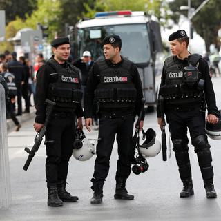 Des policiers turcs déployés lors d'une manifestation à Istanbul le 1er mai 2017 (image d'illustration). [REUTERS - Murad Sezer]
