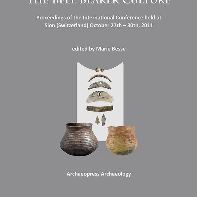 La couverture d'un des livres de Marie Besse autour du Valais pendant la préhistoire. [Archaeopress Archaeology]