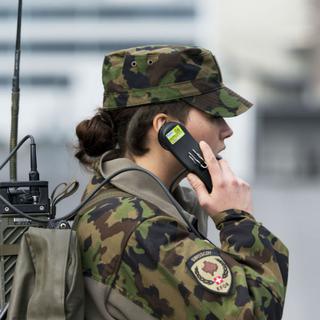 L'armée repousse l'achat d'un nouveau système de transmission radio. [Keystone - Christian Beutler]