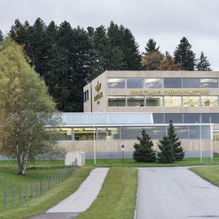 L'un des bâtiments de Breitling à La Chaux-de-Fonds. [Keystone - Christian Beutler]