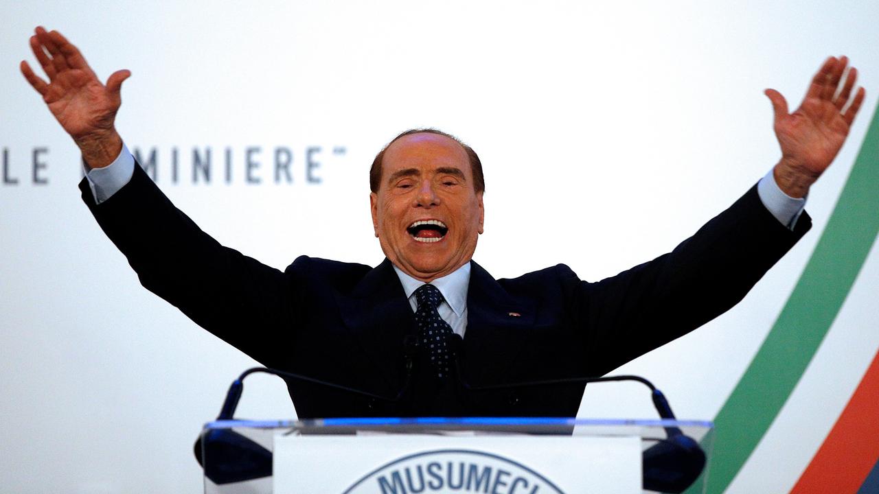 Silvio Berlusconi lors d'un meeting à Catane le 2 novembre dernier. [Reuters - Antonio Parrinello]