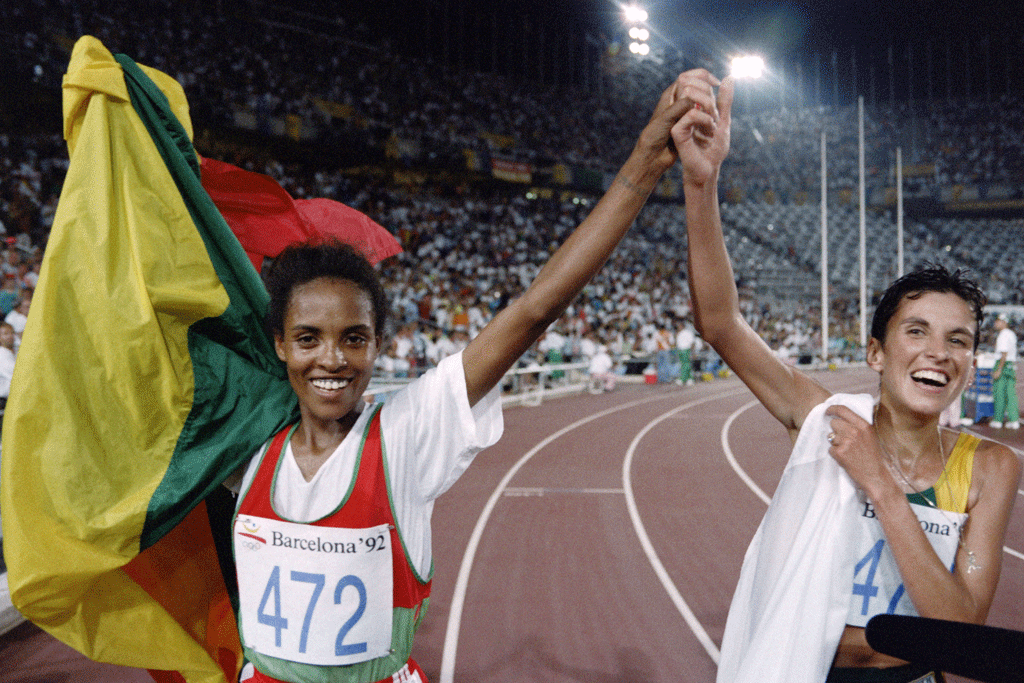 L'éthiopienne Deratu Tulu et la Sud-Africaine Ealana Meyer en 1992. [AFP - Pascal Pavani]