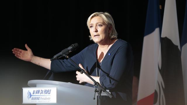 Marine Le Pen durant un discours au Palais des Congrès d'Ajaccio samedi dernier. [afp - Pascal Pochard-Casabianca]