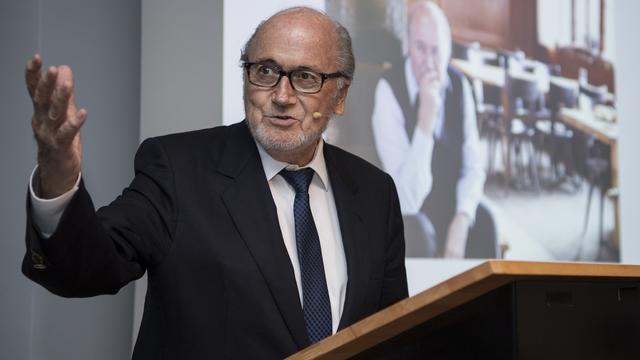 Blatter espère pouvoir faire sauter sa suspension et celle de Platini. [Peter Schneider]