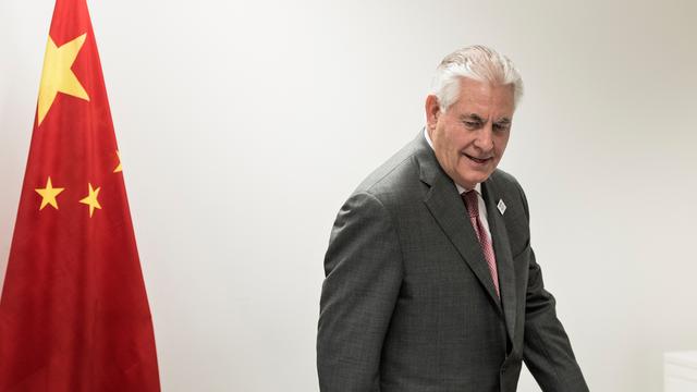 Le Secrétaire d'Etat américain Rex Tillerson lors d'une rencontre avec le ministre chinois des Affaires étrangères Wang Yi. [reuters - Brendan Smialowski]