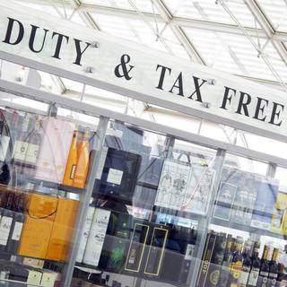 Le groupe bâlois Dufry est un poids lourd du commerce hors taxe dans les aéroports (illustration). [AFP - Christophe Lehenaff/Photononstop]
