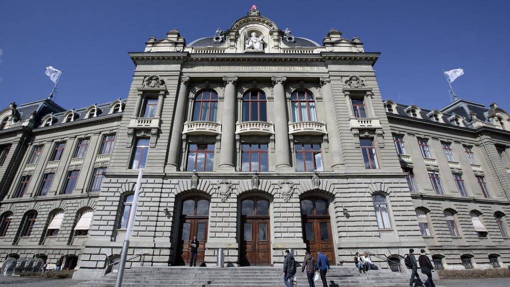 La façade de l'Université de Berne. [Keystone - Peter Klaunzer]