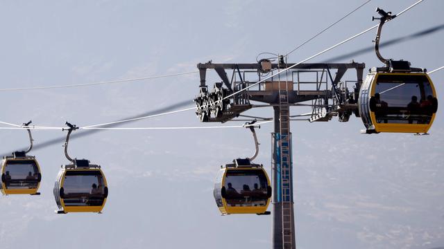 Genève réfléchit à l'idée d'une télécabine urbaine en périphérie de la ville. [Reuters - David Mercado]