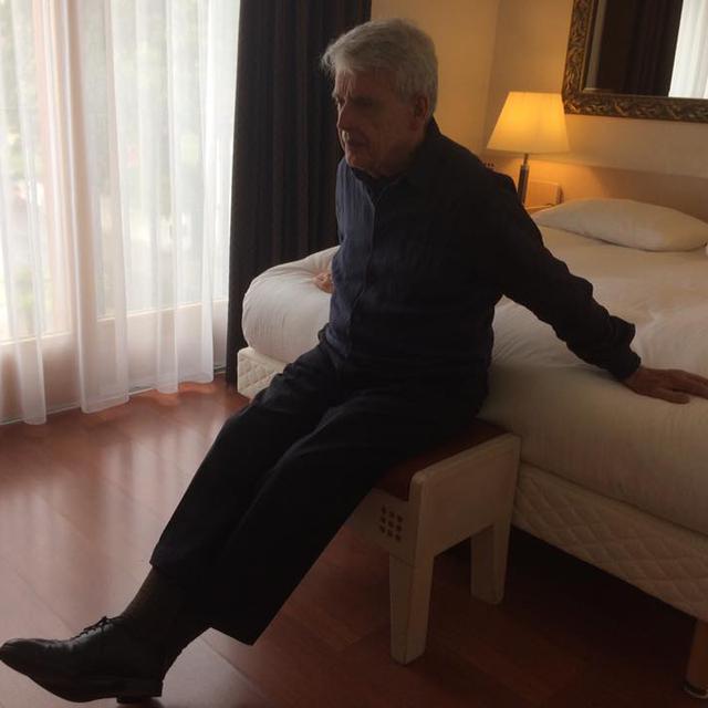 Le cinéaste Alain Cavalier dans sa chambre d'hôtel.
David Colin
RTS [David Colin]