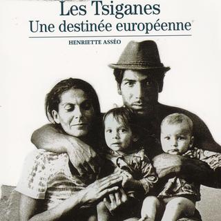 La couverture du livre "Les Tsiganes. Une destinée européenne", d'Henriette Asséo, paru chez Découvertes Gallimard.
Découvertes Gallimard [Découvertes Gallimard]