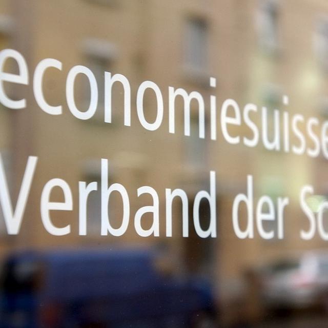 Le logo de la faîtière Economiesuisse photographié à Zurich. [Keystone - Dorothea Mueller]
