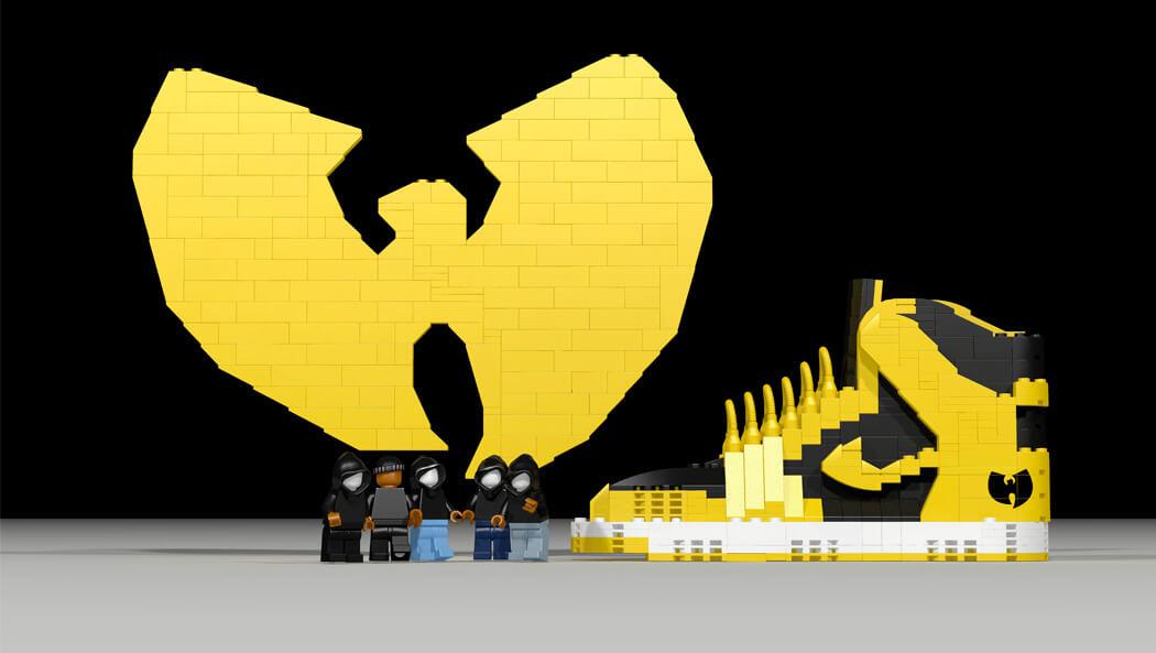 Une des oeuvres de l'exposition "Wu Lab" à Paris. [Wu Tang x Nike : Dunk Hi Lego Replica]