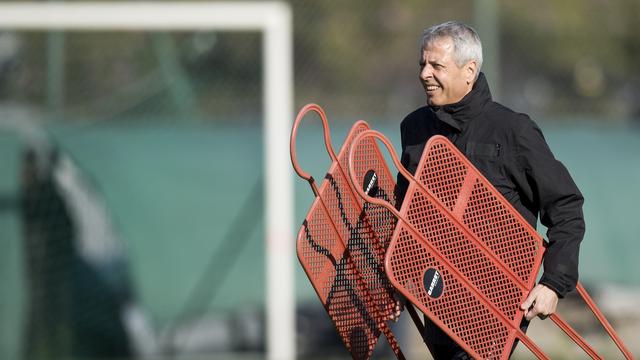 Lucien Favre et ses hommes de retour à l'entraînement. [Jean-Christophe Bott]