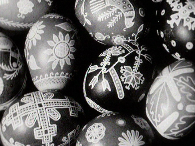 Oeufs de Pâques décorés en 1965. [RTS]