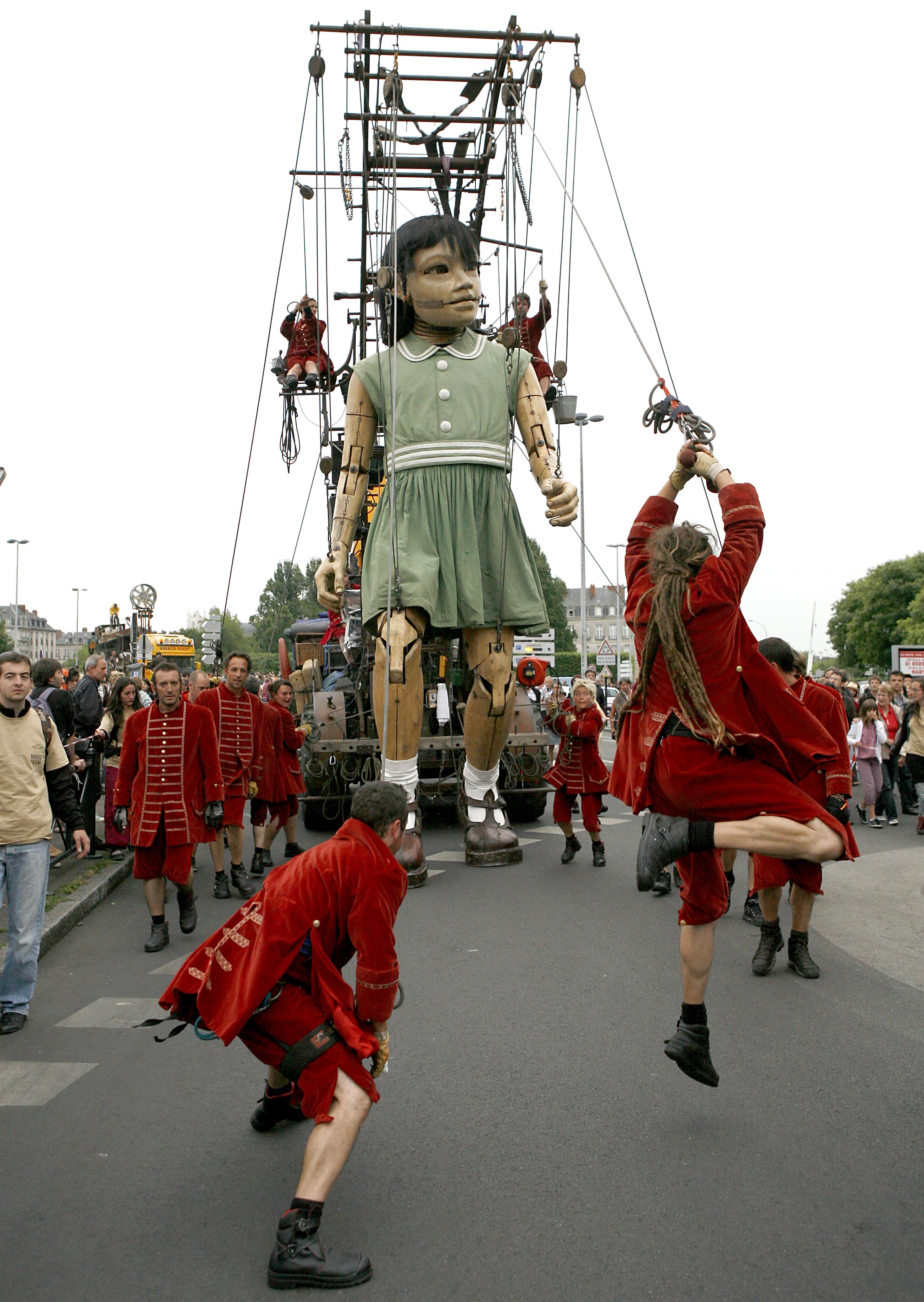 La Petite Géante qui va défiler dans les rues de Genève. [ArtComArt - Pascal Victor]