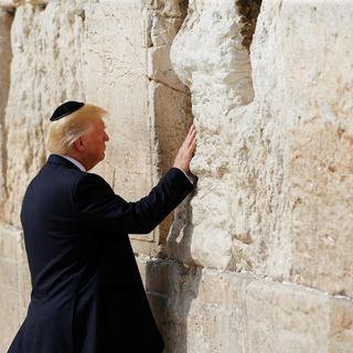 Donald Trump est le premier dirigeant américain en fonction à avoir visité le Mur des Lamentations à Jérusalem. [Reuters - Ronen Zvulun]