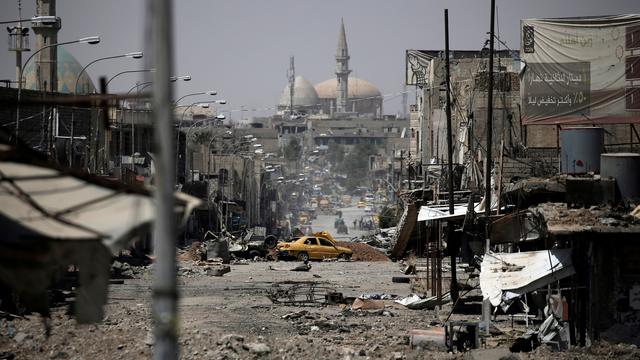 Une vue de la ville irakienne de Mossoul lors des combats contre le groupe Etat islamique en mai 2017. [REUTERS - Alkis Konstantinidis]