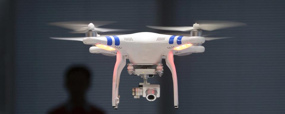 22'000 drones seraient déjà en circulation en Suisse. [AP Photo/Kin Cheung]