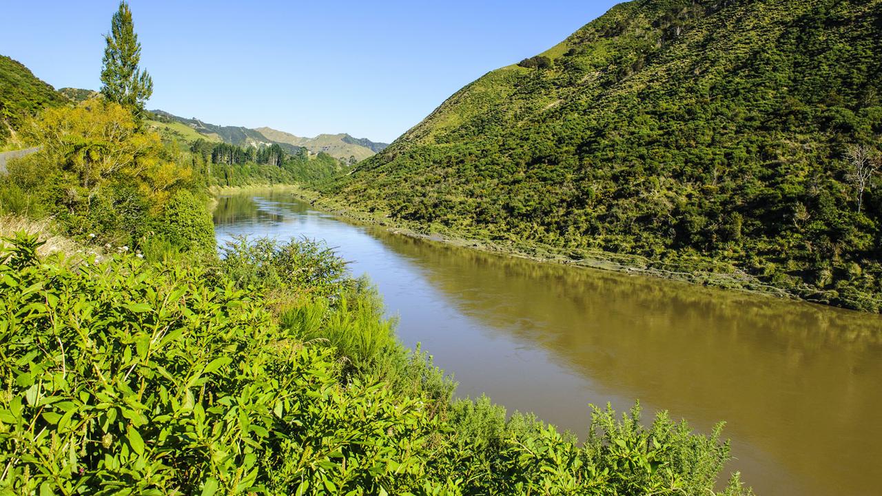 Le fleuve Whanganui est protégé juridiquement en Nouvelle-Zélande. [Robert Harding/AFP - Michael Runkel]