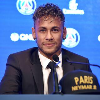 Neymar, transfert le plus cher de l'histoire, a tenu sa première conférence de presse. [Christophe Petit Tesson]