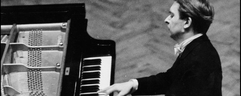 Le pianiste Samson François au Festival de Printemps de Prague en 1959. [Leemage/AFP - Maximilien]