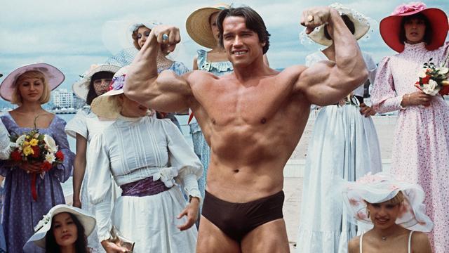 Arnold Schwarzenegger le 19 mai 1977 au 38e Festival de Cannes. L'acteur y présentait le documentaire "Pumping Iron". [AFP]