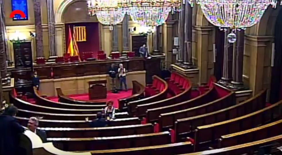 Le Parlement catalan était encore vide à 18h15.