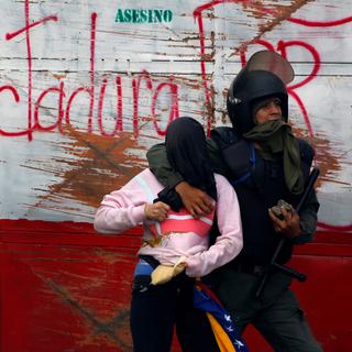 Les violences sont quotidiennes au Venezuela, où l'opposition affronte les forces de sécurité dans la rue. [Reuters - Carlos Garcia Rawlins]