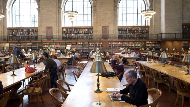 Salle de lecture de la bibliothèque publique de New York. [AP/Keystone - Mark Lennihan]