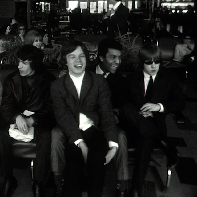 The Rolling Stones en 1964 en partance après un concert à Montreux. [RTS]