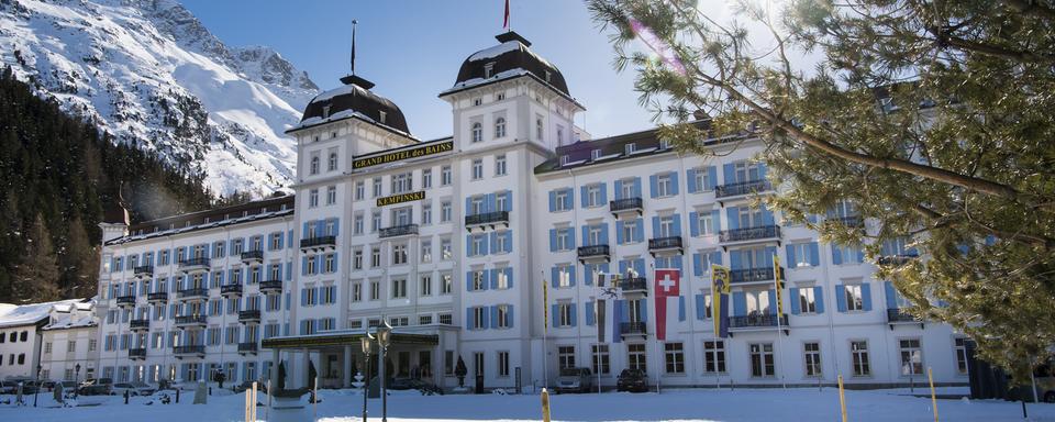 Un hôtel à St-Moritz dans le canton des Grisons. [Keystone - Jean-Christophe Bott]