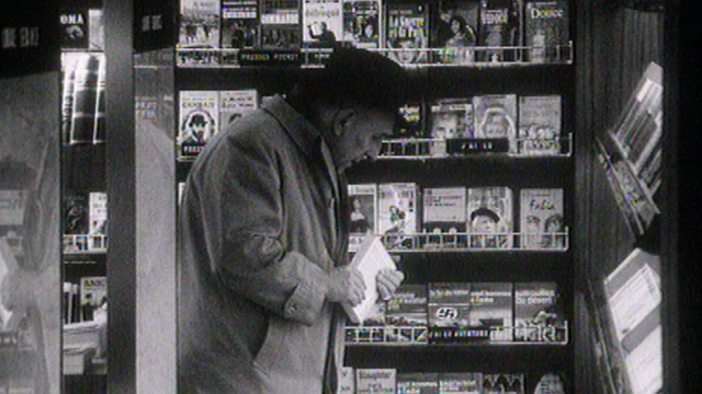 Un nouveauté en 1967: la librairie en libre-service [RTS]