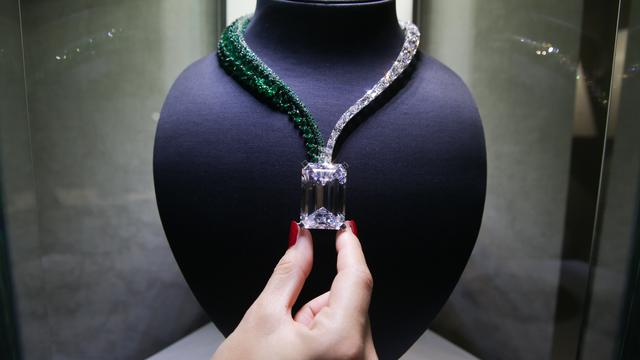 "The Art of Grisogono", un diamant de 163,41 carats. [afp - Daniel Leal-Olivas]