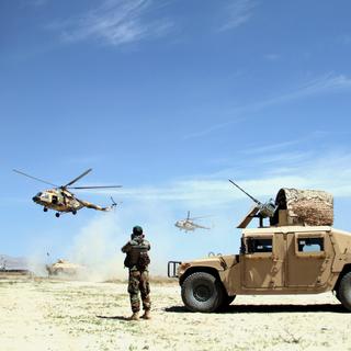 Des militaires afghans dans la province de Ghazni, en Afghanistan. [EPA/Keystone - Sayed Mustafa]