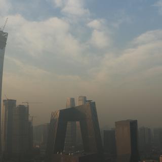 Un nuage de smog au-dessus de Pékin, en Chine. [Jiang Jianhua]