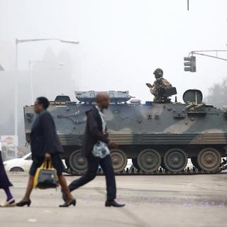 Les militaires ont pris le contrôle des sites stratégiques de la capitale, Harare. [AP/Keystone]