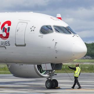 Un Bombardier C Series 100 de la compagnie Swiss. [The Canadian Press/AP/Keystone - Graham Hughes]