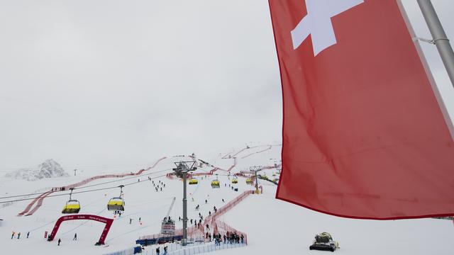 A St-Moritz, les entraînements pour la descente hommes et femmes ont été annulés en raison du mauvais temps. [Jean-Christophe Bott]