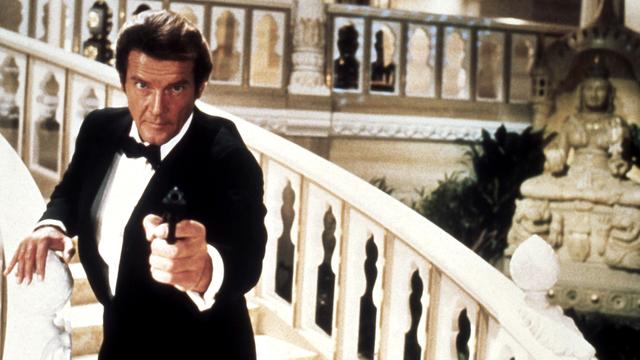 Roger Moore en James Bond dans "Octopussy" (1983). [EON /COLLECTION CHRISTOPHEL]