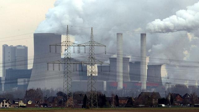 Les émissions de CO2 empêchent tout espoir de parvenir aux objectifs de l'accord de Paris. [Reuters - Arnd Wiegmann]