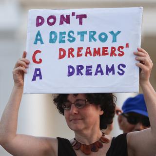 Une manifestante opposée au démantèlement du programme mis sur pied par Barack Obama, ce 4 septembre 2017 à Washington.