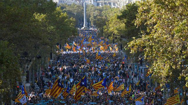 Des manifestants pro indépendance à Barcelone. [AFP - Luis Gene]
