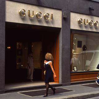 Une arcade milanaise de la marque Gucci, soupçonnée d'avoir déclaré en Suisse des activités menées en Italie. [AFP]
